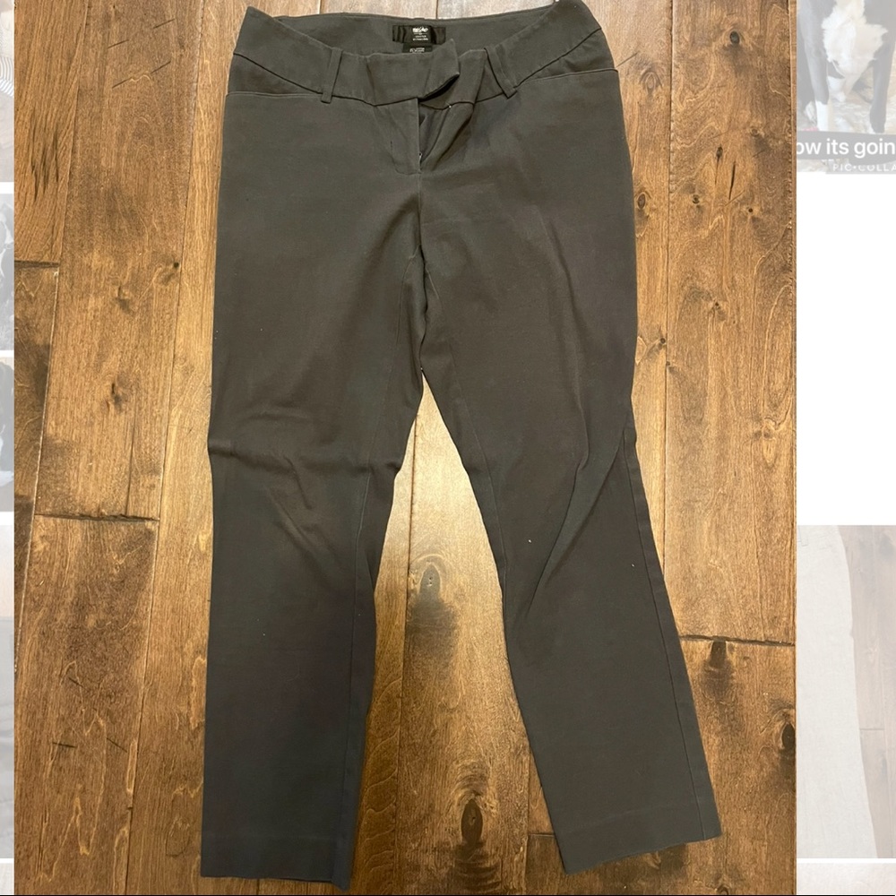 Straight leg, ankle length dress pant